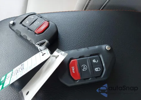 2023 Jeep Gladiator Mojave 4X4 из США, поврежденный, VIN 1C6JJTEG8PL545212